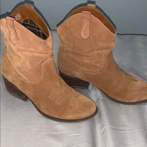 Size 7 White Mountain Cowboy Boots